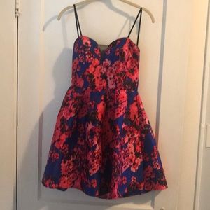 Strapless Floral Dress 🌹